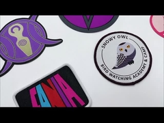 Hitze-Presse, die klebendes Eisen auf gestickten Flecken für Baseball-Stoff unterstützt