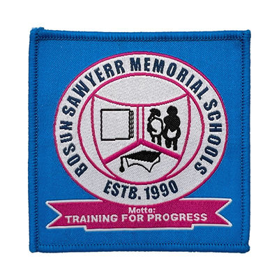 Kundenspezifische Firmenlogo-Patches zum Aufbügeln folgen der Pandone-Farbe für Kleidung