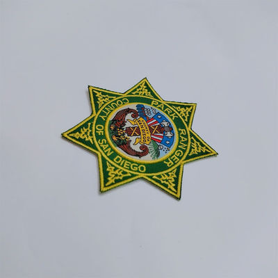 Laser schnitt kundenspezifisches Logo Embroidery Patches Heptatus Shape-Eisen auf Art