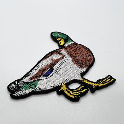 Farbflecken-Eisen Karton-Duck Embroidery Patchs PMS auf gesticktem Flecken