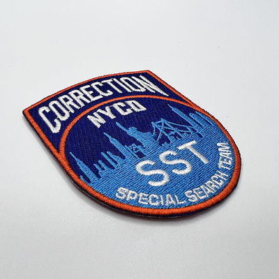 Eco freundlicher kundenspezifischer Logo Embroidery Patches Mordern Fashion für Garmrnt-Jacken-Mantel