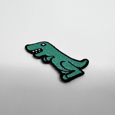 Flecken-Eisen des Dinosaurier-PMS kundenspezifisches gesticktes der Farbe5cm auf Kleidungs-Flecken