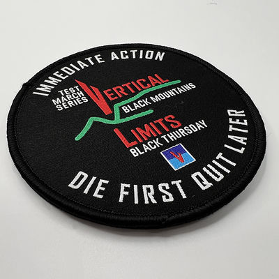 Kundenspezifische gestickte Logo Patches Monogram Iron On-Stoff-Flecken