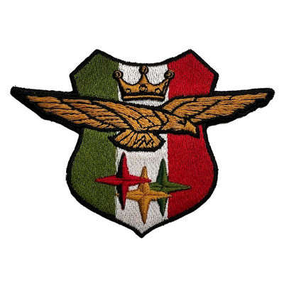 Eisen auf Kleidungs-Stickerei bessert Twill-Gewebe-nationales kundenspezifisches Flaggen-Logo aus